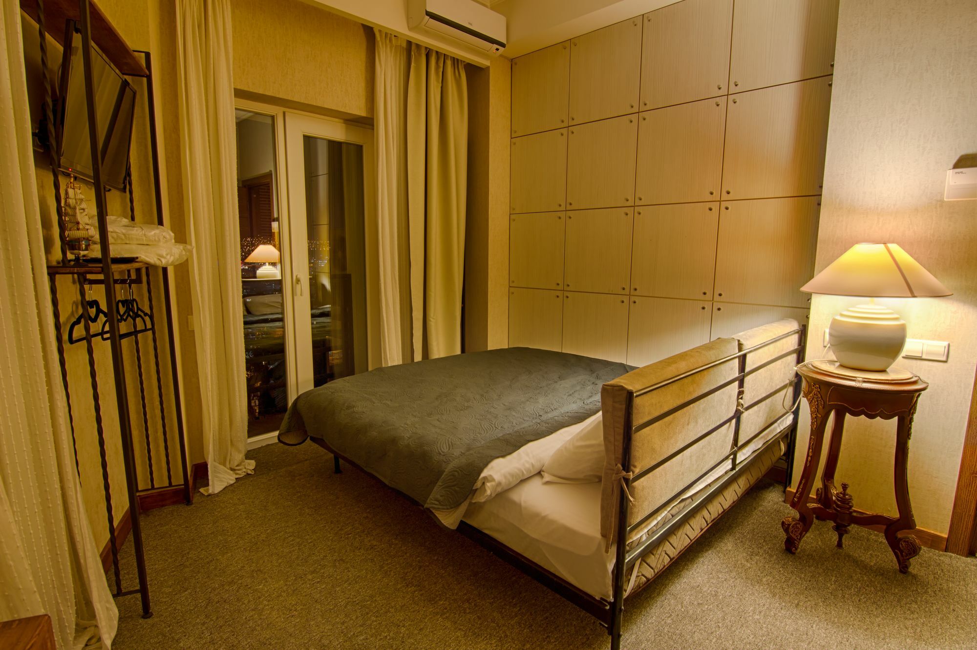 Hotel Salve Tbilisi Esterno foto
